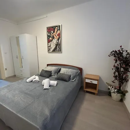 Tesla 2 Belgrade Exterior photo